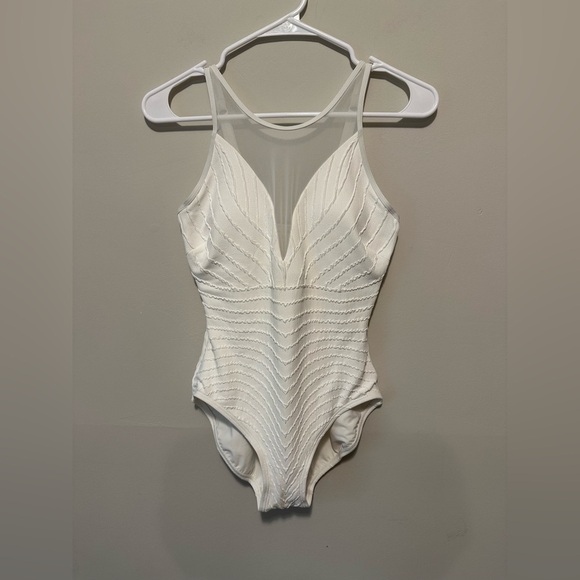 NWT Contours by Coco Reef High Neck One Piece Swimsuit Size 8 32 C Cup - Picture 4 of 11